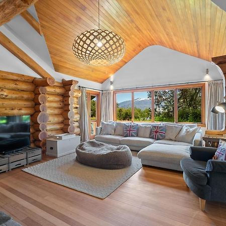 The Log House Villa Wanaka Exterior photo